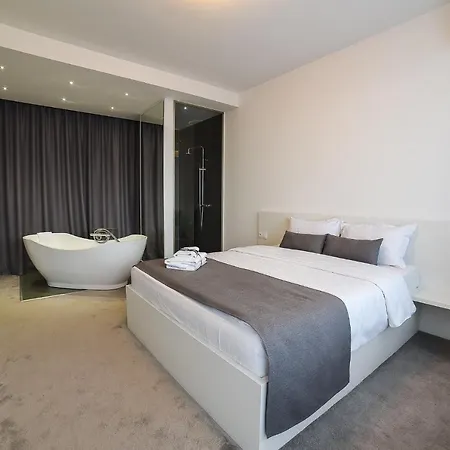 Apartment 22 *